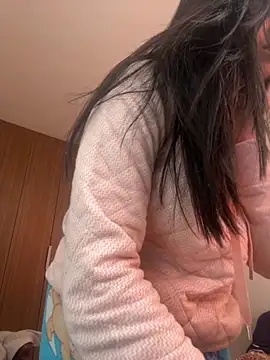 Snapshot of Juana19 chatting on 11-22-25, 01:10 Juana19 online show from 11-22-25, 01:10