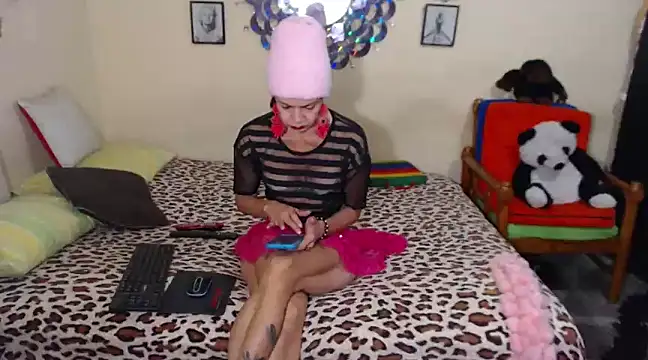 latinaa hot online show from 01-29-25, 12:56