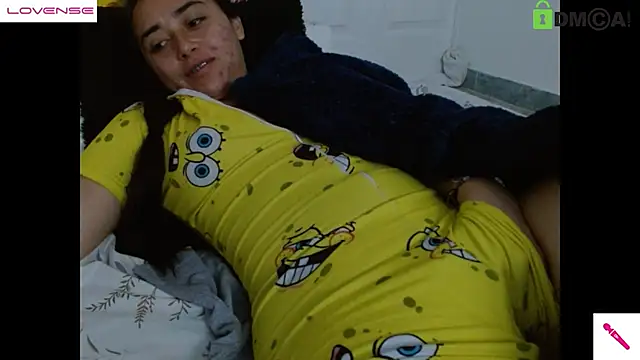 Snapshot of Hot_Candy_ chatting on 02-21-25, 10:39 Hot Candy online show from 02-21-25, 10:39