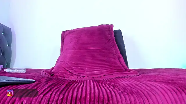 Snapshot of mariana_preciado chatting on 02-07-25, 06:02 mariana preciado online show from 02-07-25, 06:02