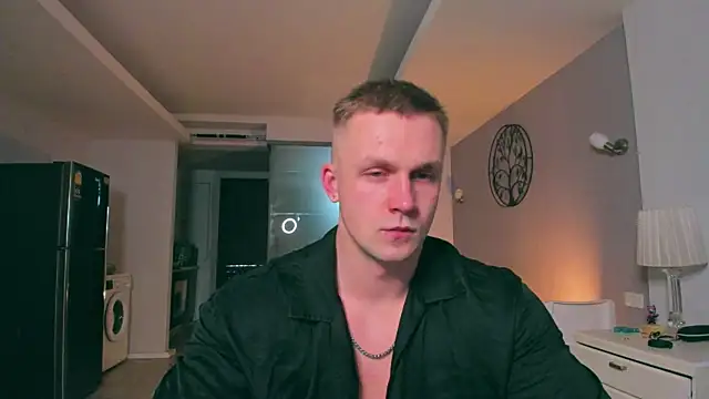 Samuel Andrew online show from 10-16-25, 02:45