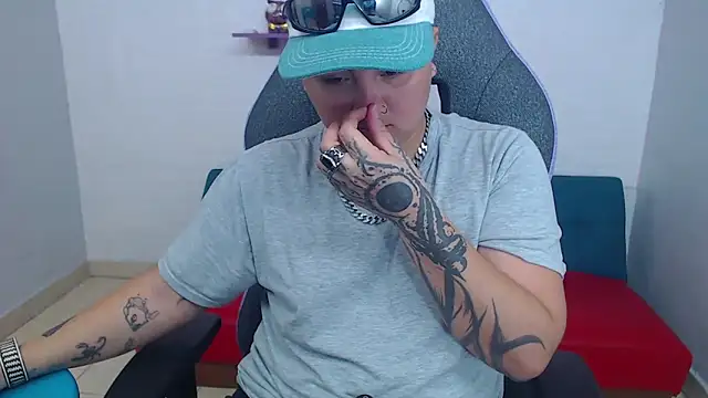 isabeautyx19 online show from 01-30-25, 05:28