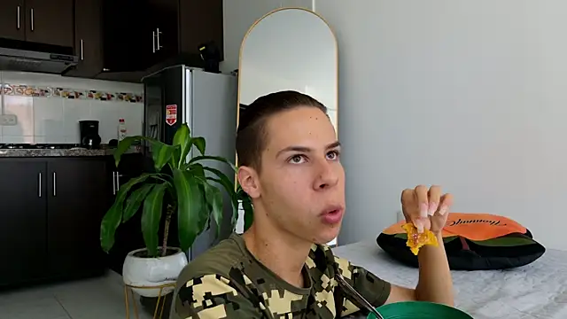 grey   27 online show from 02-21-25, 05:20