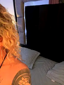 Bonnie vega online show from 11-06-25, 09:15