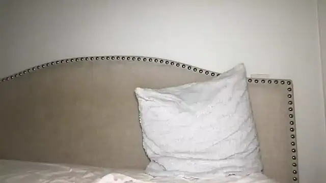 Snapshot of xoxcatt chatting on 12-16-24, 07:26 xoxcatt online show from 12-16-24, 07:26