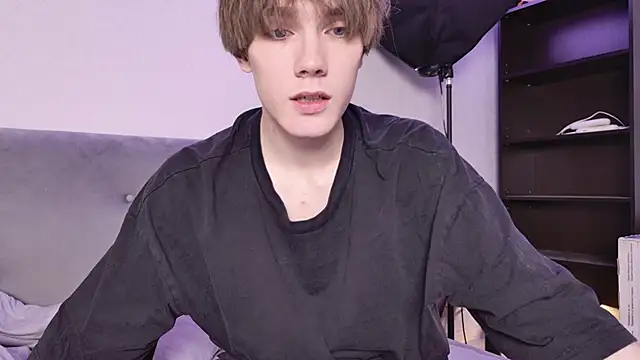 callmenineoneseven online show from 10-19-25, 09:32