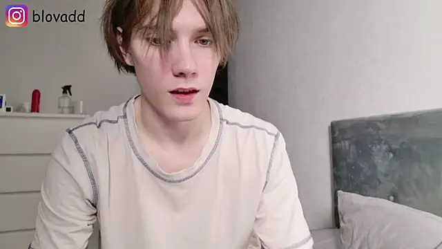 callmenineoneseven online show from 07-10-26, 12:15