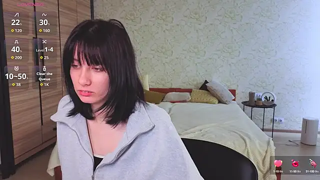 JulisSweet online show from 10-12-25, 06:34