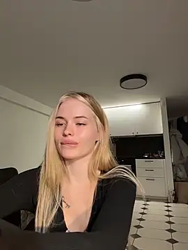 Vladamais online show from 04-18-26, 07:58