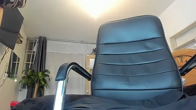 pollet brown online show from 12-22-25, 12:40