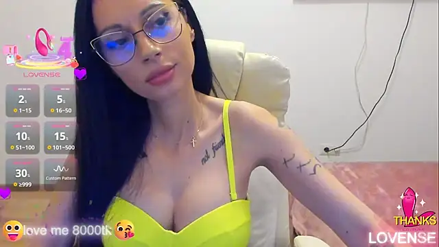 Snapshot of kissnicol32 chatting on 11-21-25, 05:44 kissnicol32 online show from 11-21-25, 05:44