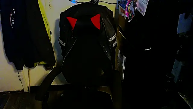 KrazyLegz online show from 04-19-26, 06:10