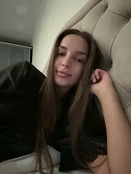 BellaHalles online show from 03-03-25, 05:18