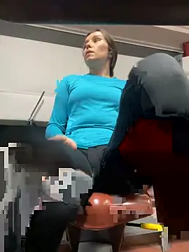 Snapshot of Jinna_milli chatting on 11-19-25, 03:23 Jinna milli online show from 11-19-25, 03:23