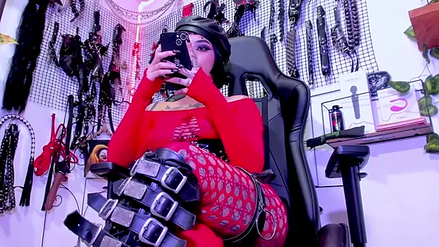 Agatha BDSM online show from 02-28-25, 08:18