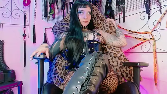 Snapshot of Agatha_BDSM chatting on 04-30-26, 08:15 Agatha BDSM online show from 04-30-26, 08:15