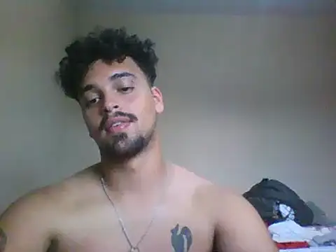 Snapshot of Xcumshot33 chatting on 12-02-24, 08:22 Xcumshot33 online show from 12-02-24, 08:22