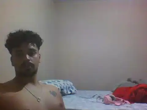 Snapshot of Xcumshot33 chatting on 12-06-24, 03:19 Xcumshot33 online show from 12-06-24, 03:19