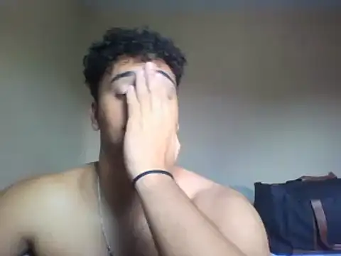 Snapshot of Xcumshot33 chatting on 12-13-24, 05:21 Xcumshot33 online show from 12-13-24, 05:21