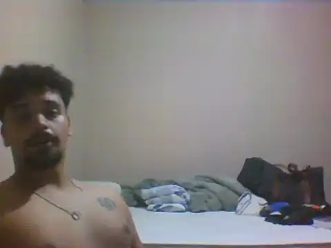 Snapshot of Xcumshot33 chatting on 12-17-24, 03:06 Xcumshot33 online show from 12-17-24, 03:06