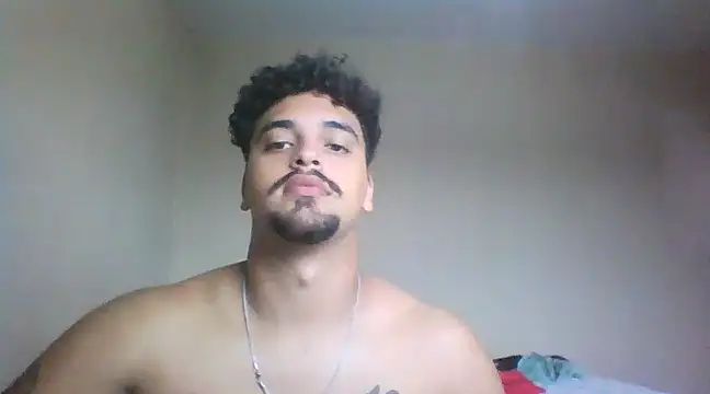 Snapshot of Xcumshot33 chatting on 01-13-25, 01:39 Xcumshot33 online show from 01-13-25, 01:39