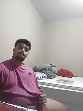 Snapshot of Xcumshot33 chatting on 02-13-25, 10:33 Xcumshot33 online show from 02-13-25, 10:33