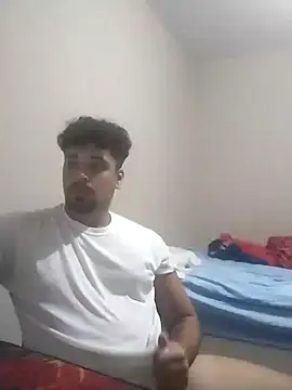 Snapshot of Xcumshot33 chatting on 02-19-25, 03:50 Xcumshot33 online show from 02-19-25, 03:50