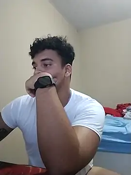 Snapshot of Xcumshot33 chatting on 02-20-25, 09:31 Xcumshot33 online show from 02-20-25, 09:31