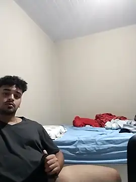 Snapshot of Xcumshot33 chatting on 02-25-25, 04:24 Xcumshot33 online show from 02-25-25, 04:24