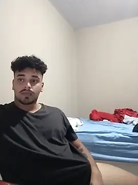 Snapshot of Xcumshot33 chatting on 02-26-25, 03:32 Xcumshot33 online show from 02-26-25, 03:32