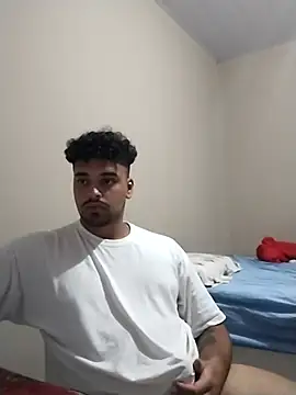 Snapshot of Xcumshot33 chatting on 02-28-25, 04:43 Xcumshot33 online show from 02-28-25, 04:43