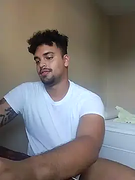 Snapshot of Xcumshot33 chatting on 03-13-25, 07:17 Xcumshot33 online show from 03-13-25, 07:17