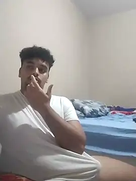 Snapshot of Xcumshot33 chatting on 03-19-25, 11:14 Xcumshot33 online show from 03-19-25, 11:14