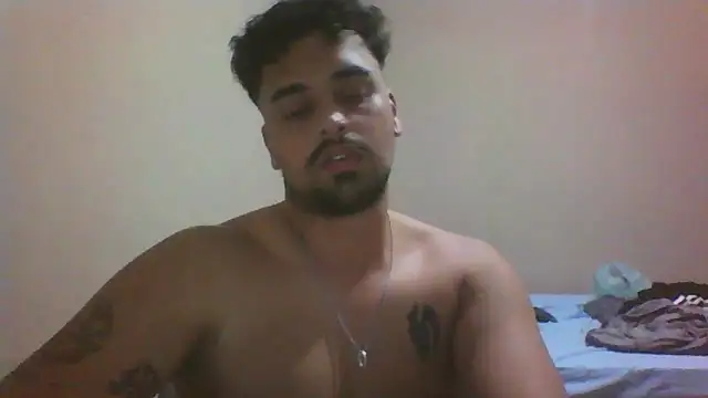 Snapshot of Xcumshot33 chatting on 09-10-25, 02:11 Xcumshot33 online show from 09-10-25, 02:11