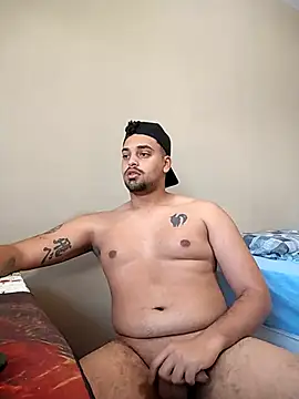 Snapshot of Xcumshot33 chatting on 09-16-25, 12:06 Xcumshot33 online show from 09-16-25, 12:06