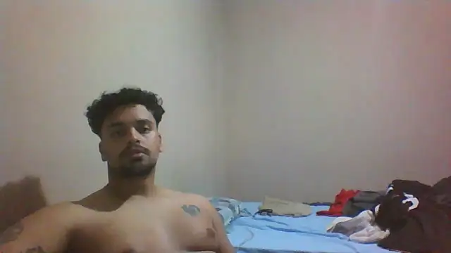 Snapshot of Xcumshot33 chatting on 09-20-25, 03:29 Xcumshot33 online show from 09-20-25, 03:29