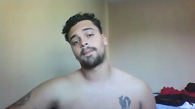 Snapshot of Xcumshot33 chatting on 09-21-25, 06:31 Xcumshot33 online show from 09-21-25, 06:31