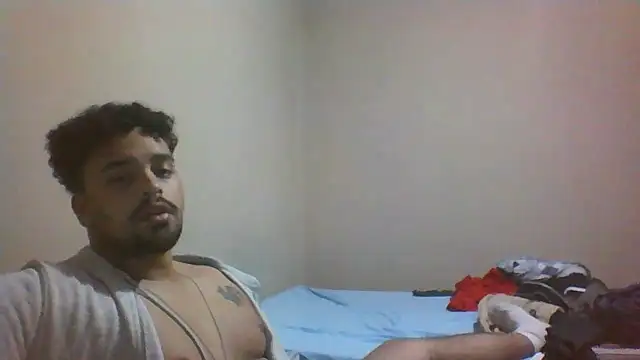 Snapshot of Xcumshot33 chatting on 09-24-25, 02:37 Xcumshot33 online show from 09-24-25, 02:37