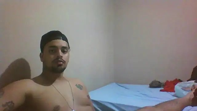 Snapshot of Xcumshot33 chatting on 09-30-25, 02:49 Xcumshot33 online show from 09-30-25, 02:49