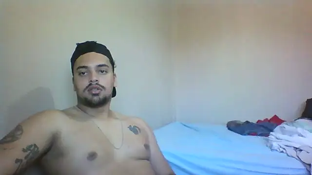 Snapshot of Xcumshot33 chatting on 10-01-25, 01:50 Xcumshot33 online show from 10-01-25, 01:50