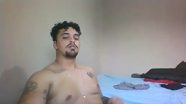 Snapshot of Xcumshot33 chatting on 10-03-25, 08:17 Xcumshot33 online show from 10-03-25, 08:17