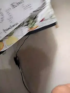 Snapshot of Xcumshot33 chatting on 10-21-25, 05:02 Xcumshot33 online show from 10-21-25, 05:02