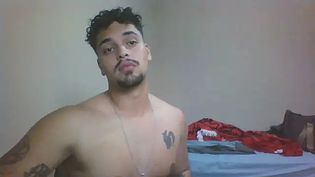 Snapshot of Xcumshot33 chatting on 11-15-25, 08:05 Xcumshot33 online show from 11-15-25, 08:05