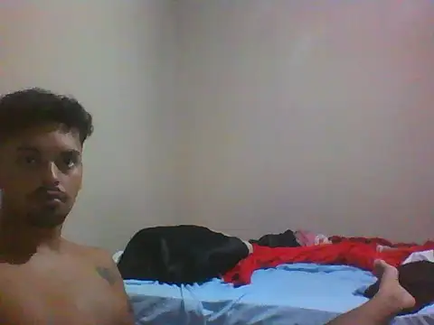 Snapshot of Xcumshot33 chatting on 02-02-26, 03:05 Xcumshot33 online show from 02-02-26, 03:05