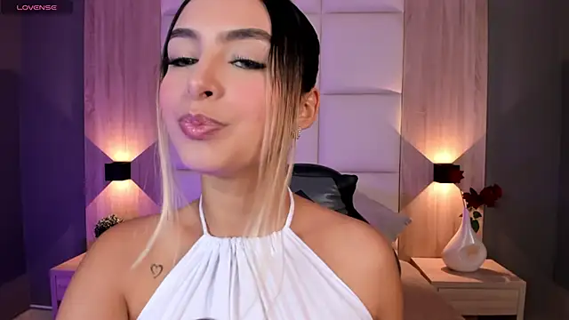 bella1207 online show from 09-30-25, 08:03