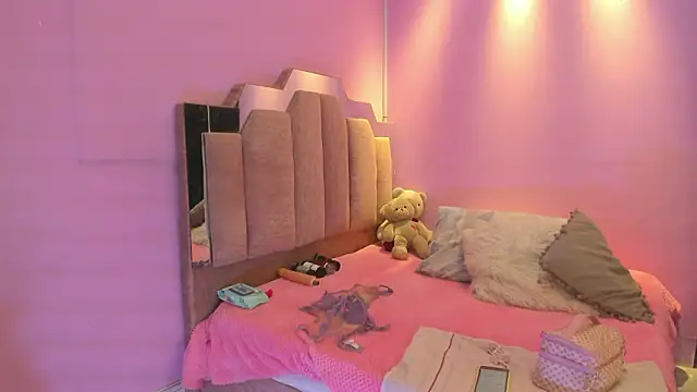 LoveQueen2 online show from 02-05-26, 12:10