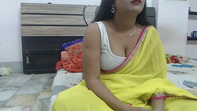 Snapshot of wildbabes chatting on 11-24-25, 06:18 wildbabes online show from 11-24-25, 06:18