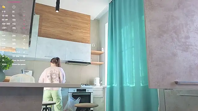 DonnaBurkee online show from 03-31-26, 04:13