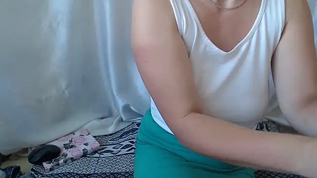 Burberrry  online show from 09-22-25, 08:27