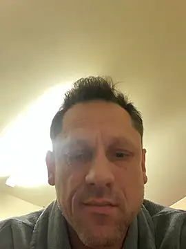 Snapshot of Yourhotboy_42 chatting on 02-05-25, 05:31 Yourhotboy 42 online show from 02-05-25, 05:31